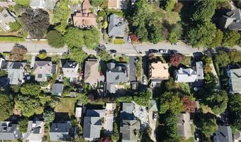 55 Hunter Ave, Newport, RI 02840