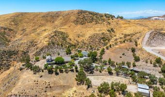 13602 Sego Rd, Agua Dulce, CA 91390