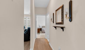 90 Sandpiper Dr, Bayville, NJ 08721