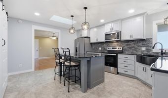 17341 N 158th St, Basehor, KS 66007