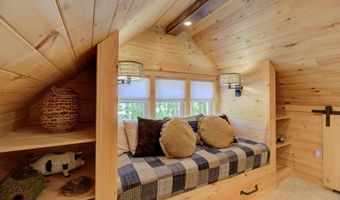 635 Firehouse Rd, Alburgh, VT 05440