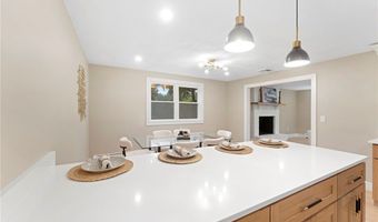 75 Walnut Rd, North Kingstown, RI 02852