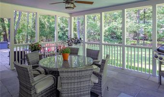 125 Fernwood Dr, East Greenwich, RI 02818