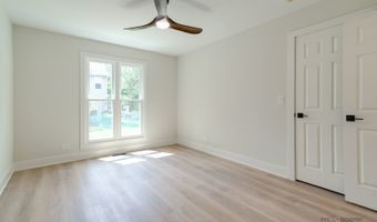 408 W Foxdale Ln, Arlington Heights, IL 60004