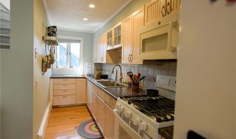 21 Carpenter Ave, Barrington, RI 02806