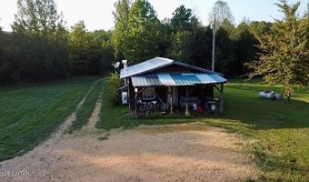 540 Rolling Oak Dr, Big Sandy, TN 38221
