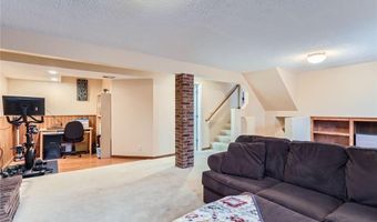 861 Cortland Dr, Apple Valley, MN 55124