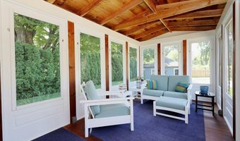 30 Elizabeth St, Bethel, CT 06801