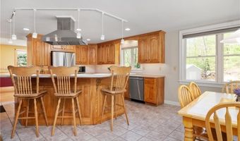 825 Woonsocket Hl, North Smithfield, RI 02896