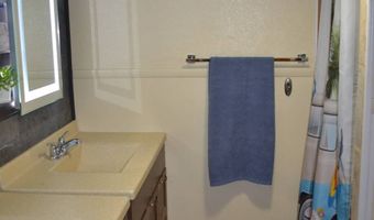 409 E. Elm St, Albion, IL 62806
