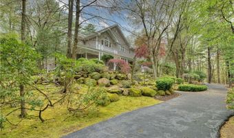 60 Pheasant Dr, East Greenwich, RI 02818