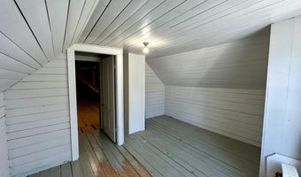 23 Holland St, Bangor, ME 04401