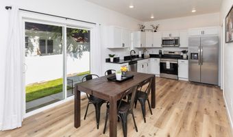 926 23rd Pl, Des Moines, IA 50312