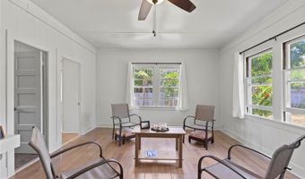 1454 Aalapapa Dr, Kailua, HI 96734