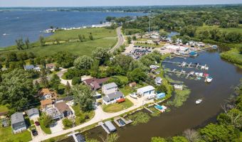 38717 N Lake St, Antioch, IL 60002