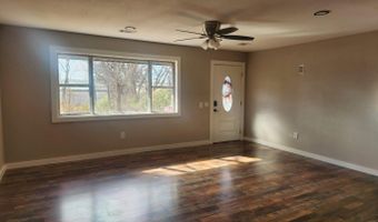 685 S 9th St, Batesville, AR 72501