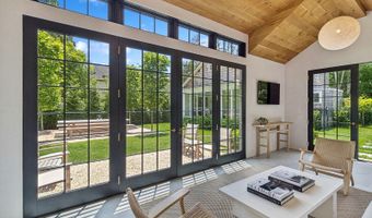 6 Cozzens Ln, Amagansett, NY 11930