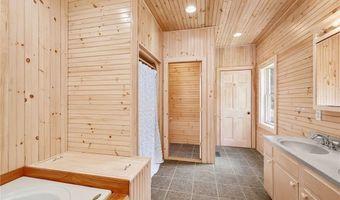 900 South Rd, East Greenwich, RI 02818