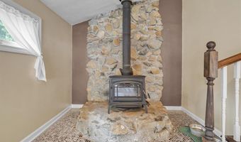 144 Hines Rd, Cumberland, RI 02864