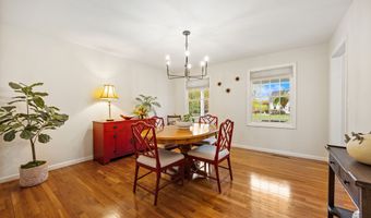 1274 Cheshire St, Cheshire, CT 06410