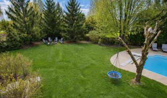 3 BLACKWOLF Ct, Algonquin, IL 60102