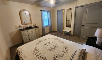 110 Peace Valley Rd, Ash Flat, AR 72513