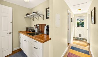 1159 Park St, Ashland, OR 97520