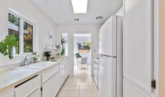 15390 SW DAVIS Rd, Beaverton, OR 97007