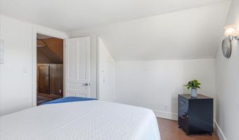51 Cayuga Ct, Burlington, VT 05408