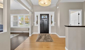 5039 W RED BARN Ct, Appleton, WI 54913