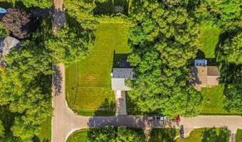 40233 N Lakeview Ave, Antioch, IL 60002