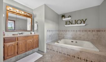 7 Sheba Dr, Alloway, NJ 07461
