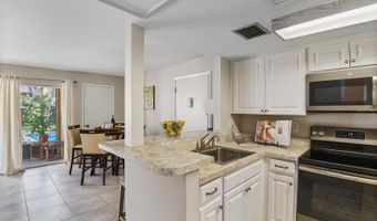 598 ORANGE Dr 157, Altamonte Springs, FL 32701