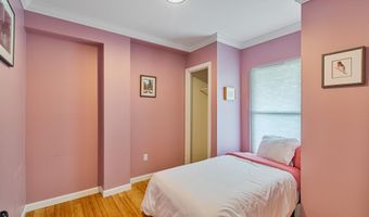 33 North Ave 12, Burlington, VT 05401