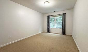 50 Lawrence Ave 50, Danbury, CT 06810