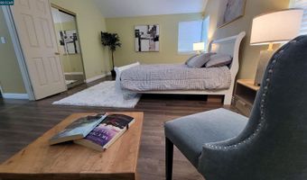 4632 Country Hills Dr, Antioch, CA 94531