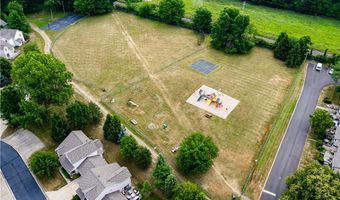 6809 Meadow Ln, Middleburg Heights, OH 44130