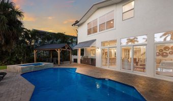 212 OAK Ave, Anna Maria, FL 34216