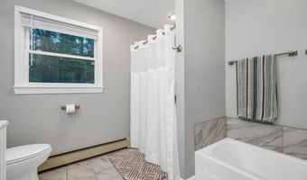 13 Kelso Dr, Bow, NH 03304