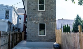 108 PEACH St, Reading, PA 19602