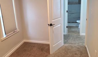 8 S GOVERNORS Ave, Dover, DE 19904