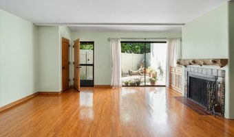5249 Colodny 8, Agoura Hills, CA 91301