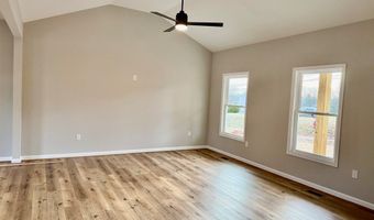 615 Oakleigh Ave, Appomattox, VA 24522