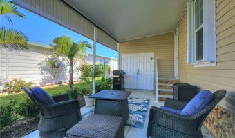 322 Macadamia Dr, Barefoot Bay, FL 32976