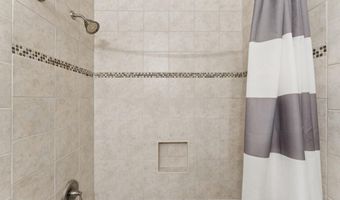 6316 CHIMNEY WOOD Ct, Alexandria, VA 22306