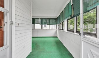 124 N Cliff St, Ansonia, CT 06401