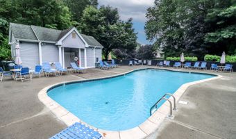 2303 Eaton Ct 2303, Danbury, CT 06811