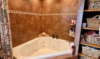 640 LAURISA Ln, Antigo, WI 54409