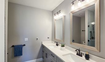 1727 Roebling Rd, Adel, IA 50003