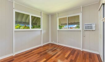 1254 Ulupii St, Kailua, HI 96734